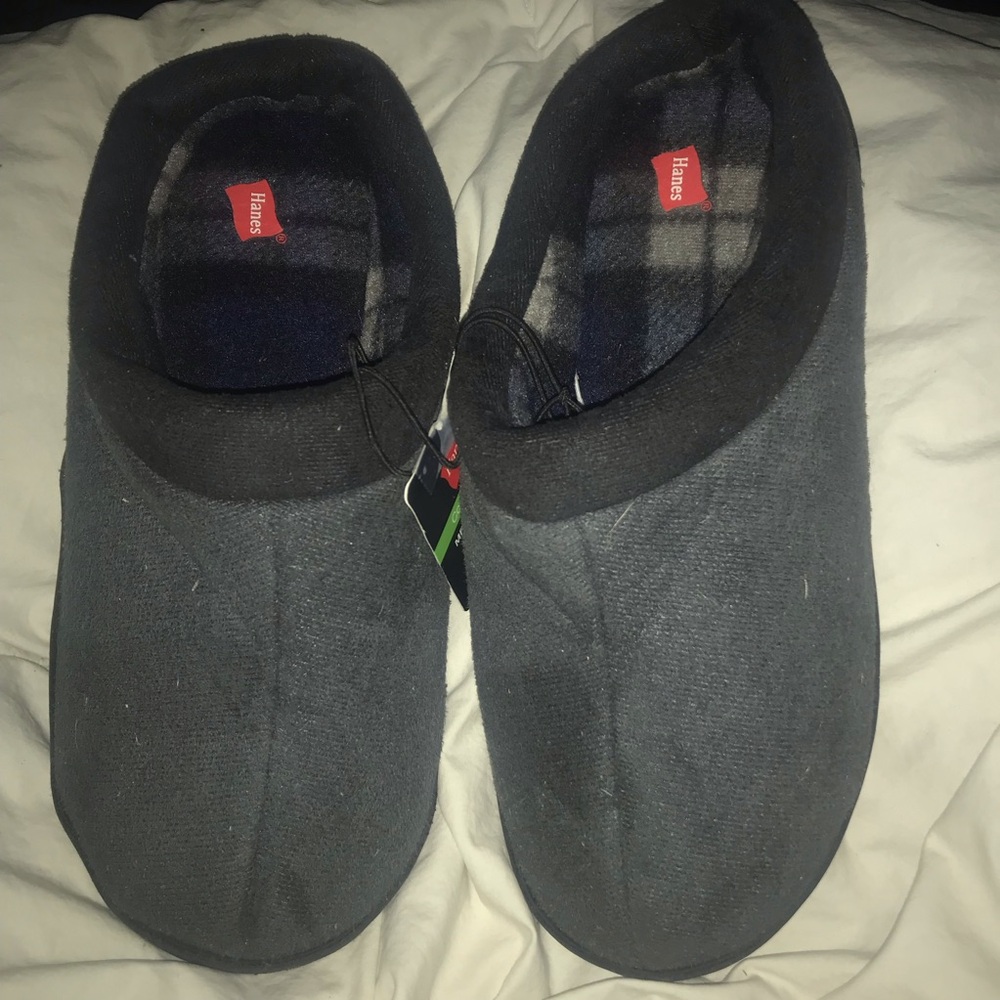 Hanes Mens Comfort Soft Memory Foam Indoor Outdoor Microsuede Clog Slipper Small